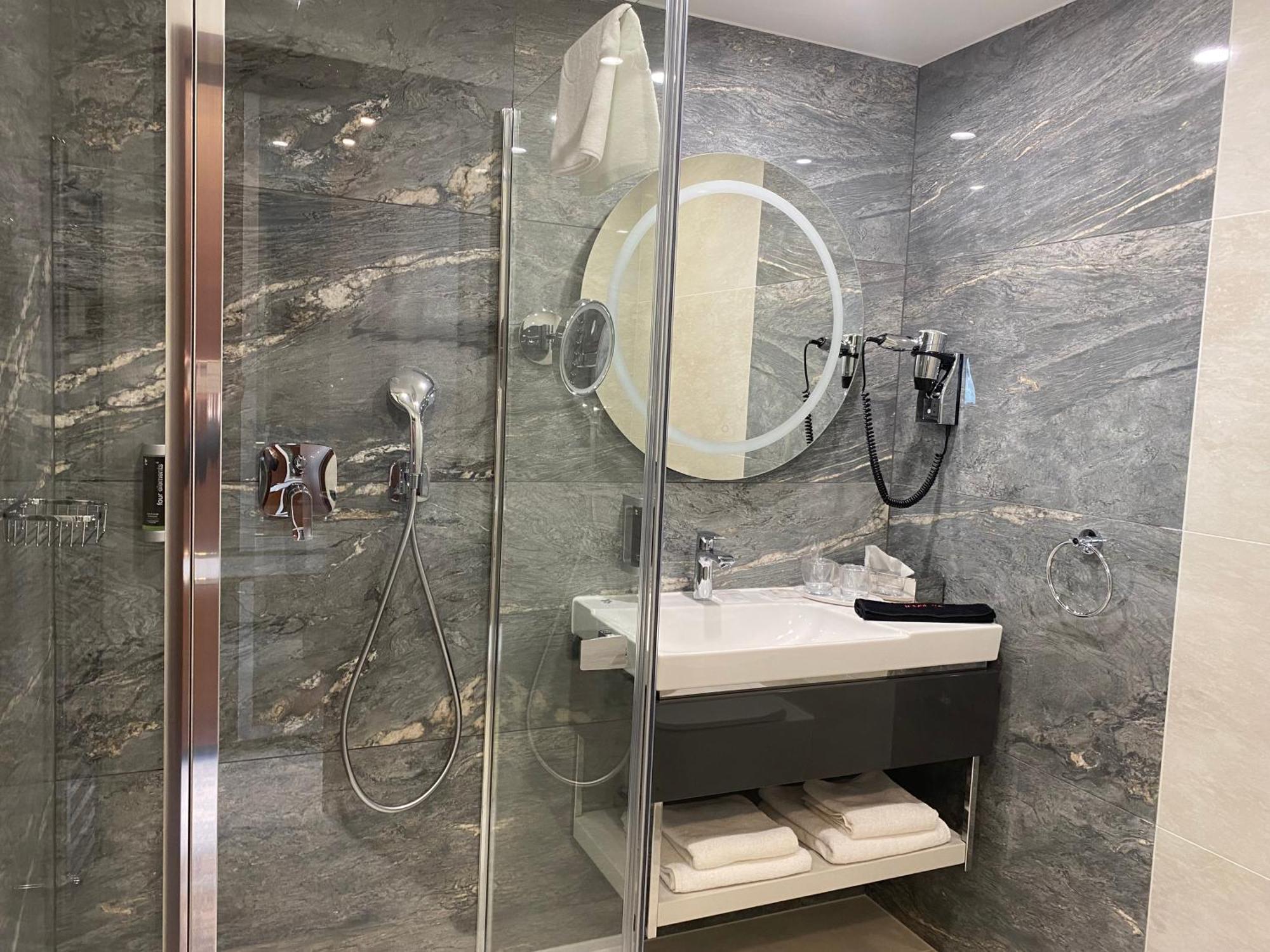 Tisia Hotel & Spa Тисауйварош Екстер'єр фото